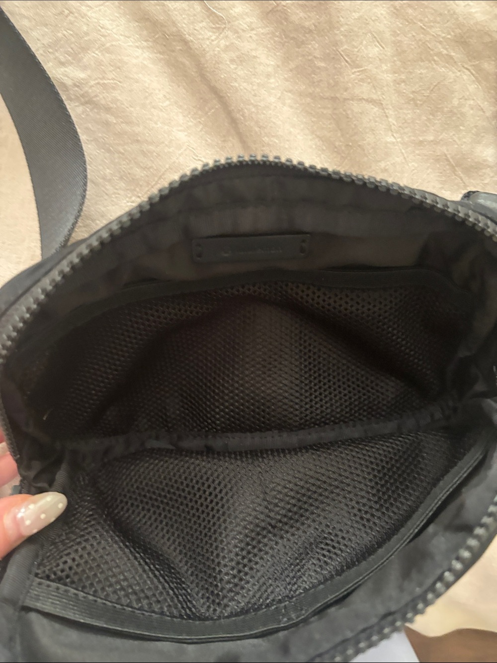 lululemon athletica Black Crossbody Sling Bag - Picture 3 of 5